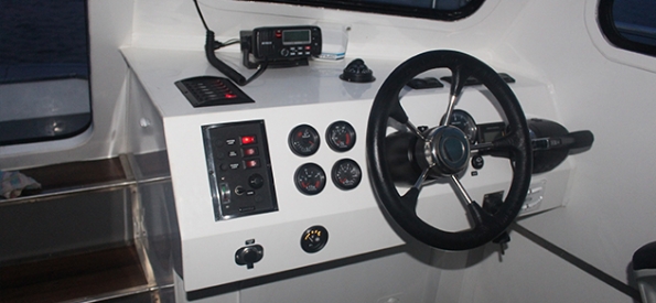 Tàu khách Favourite 42 - 370HP