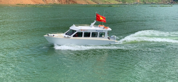 Tàu chở khách - FAVOURITE 28